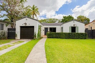 Building Photo - 375 De Soto Dr