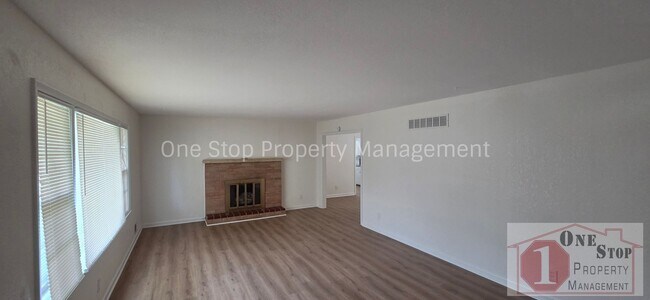 Foto del edificio - Beautiful 4 Bedroom 2.5 Bathroom in Kansas City, KS!