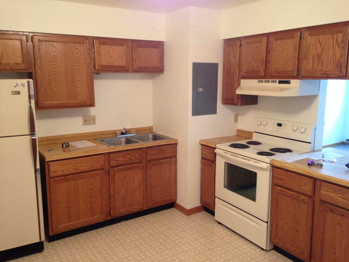 180 N Freeman Dr Unit 7, Port Washington, WI 53074 Apartments in Port