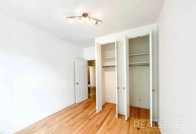 Foto del edificio - Nostrand Avenue