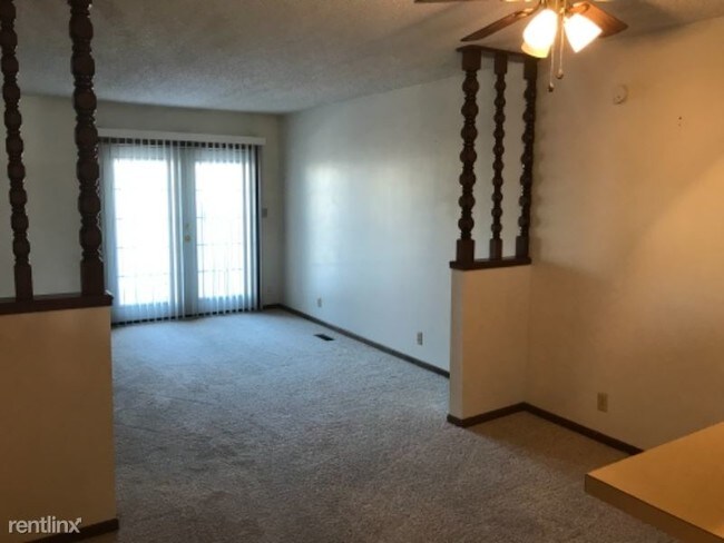 Building Photo - 3405 Ridgewood Dr