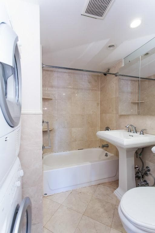 Foto del edificio - 279 E 10th St