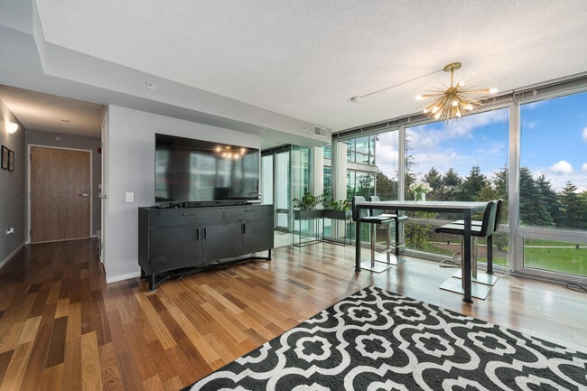 Building Photo - 9715 Woods Dr