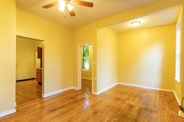 Foto del edificio - 2214 W 18th Pl