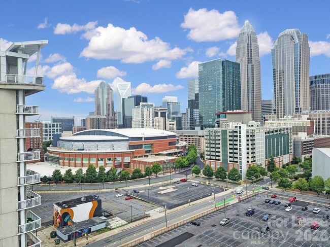 Foto del edificio - 505 E 6th St