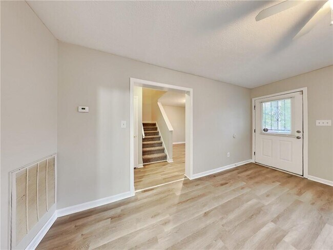 Foto del edificio - 729 Cooper St SW