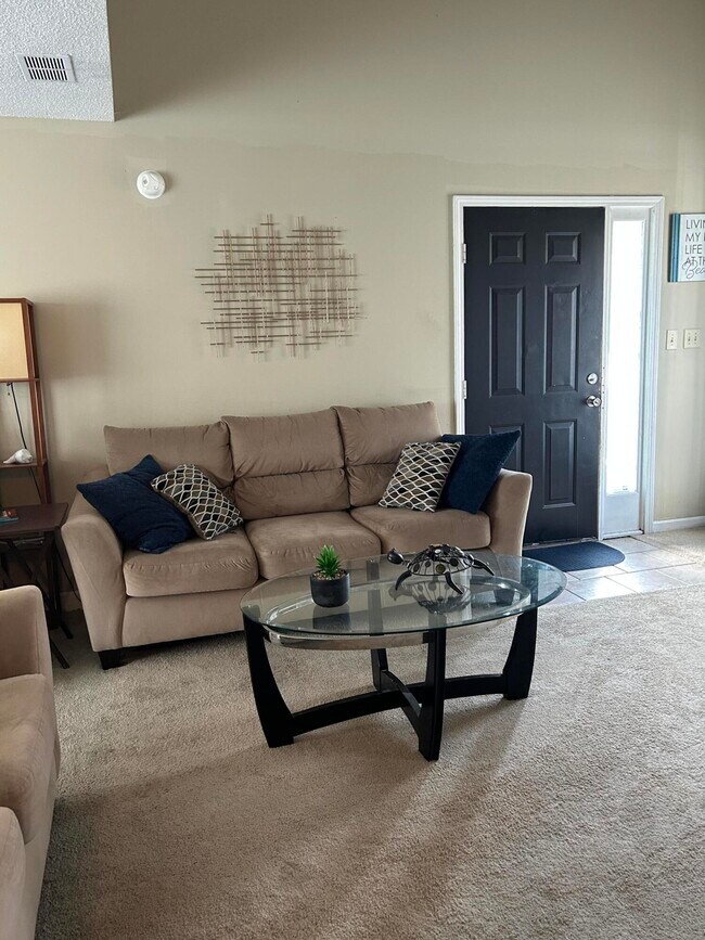 Foto del edificio - 35 Foxcroft Ln