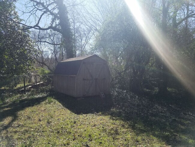 Foto del edificio - Great updated ranch in convenient location