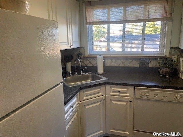 Foto del edificio - 990 Fenwood Dr