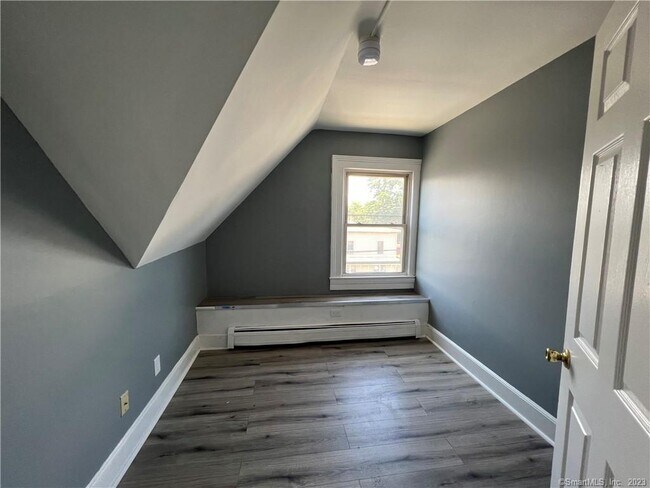 Building Photo - 249 Black Rock Ave