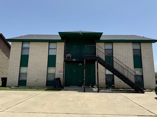 Foto del edificio - 1904 Windward Dr