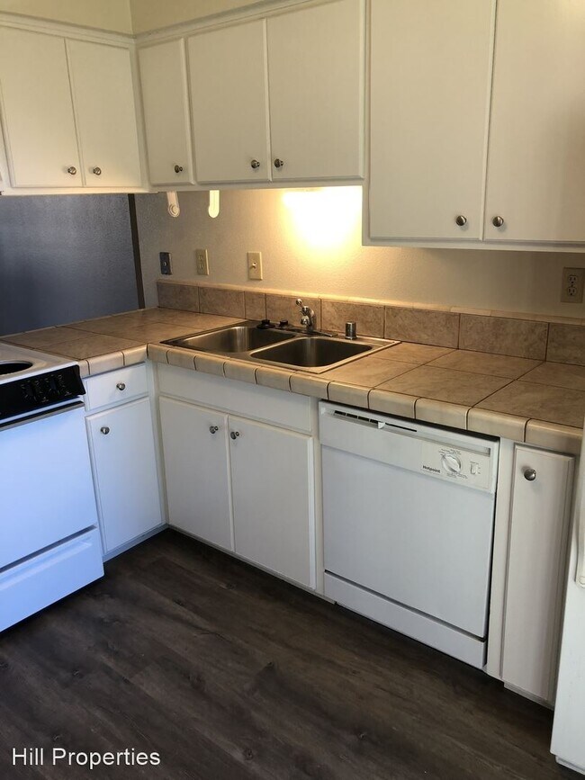 Foto del edificio - 2 br, 1 bath Apartment - 186/194 E Shasta