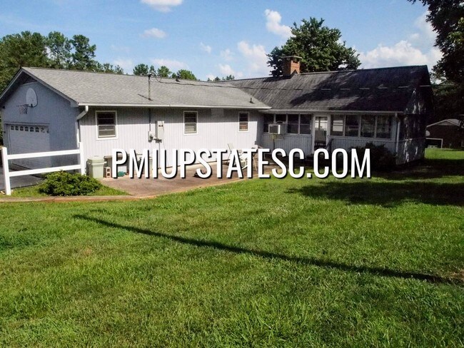 Building Photo - Large Lot Charming Home for Rent