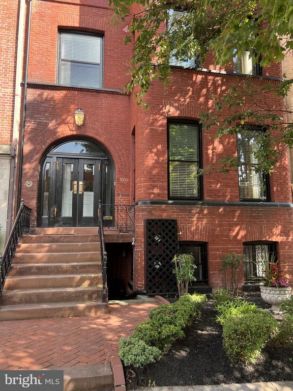Building Photo - 1605 22nd St NW