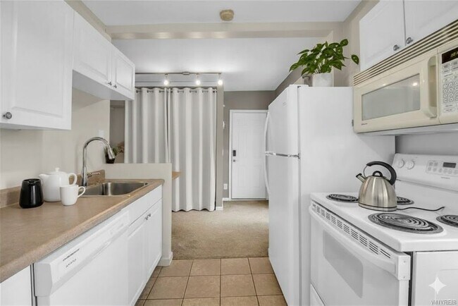 Foto del edificio - 125 Whitney Pl