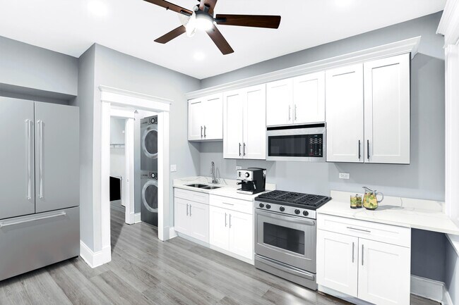 Foto del edificio - 5341 S Indiana Ave