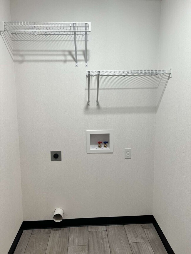 Building Photo - 1106 Chica Ln