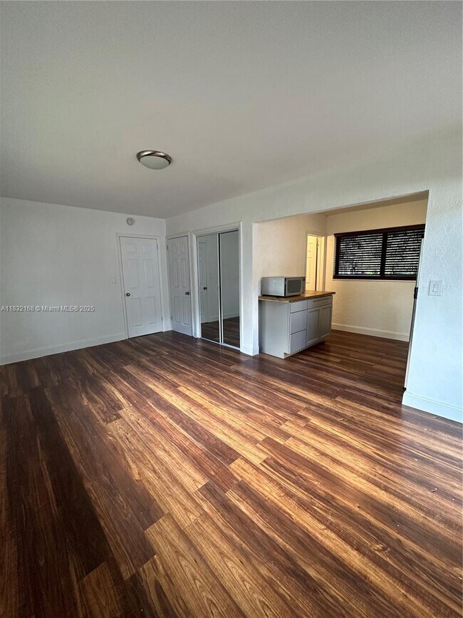 Foto del edificio - 301 SE 2nd St