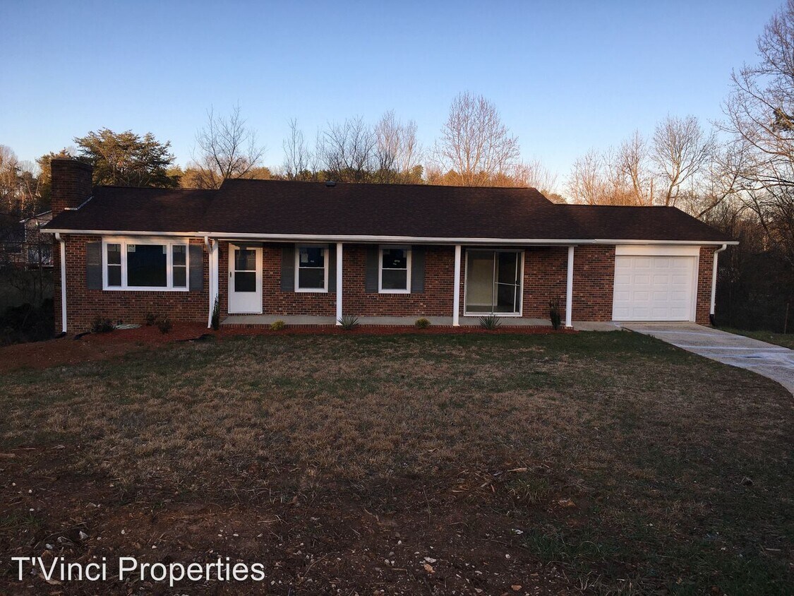 Primary Photo - 4 br, 2 bath House - 5065 Noble St.