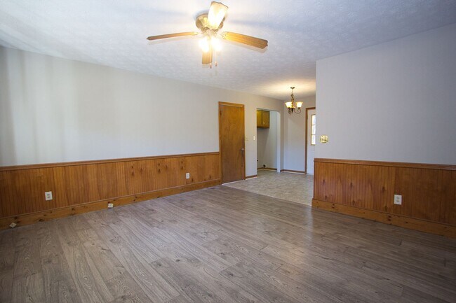 Foto del edificio - Reduced! Move-In Ready Loganville Home