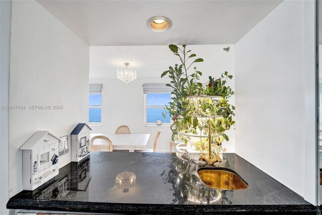 Building Photo - 1201 S Ocean Dr