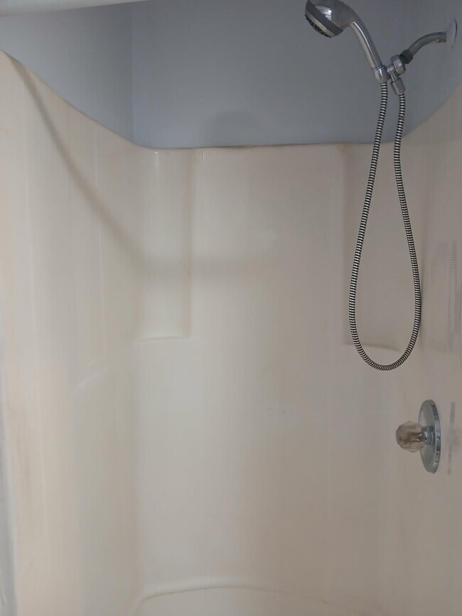 Baño - 1333 1st Ave