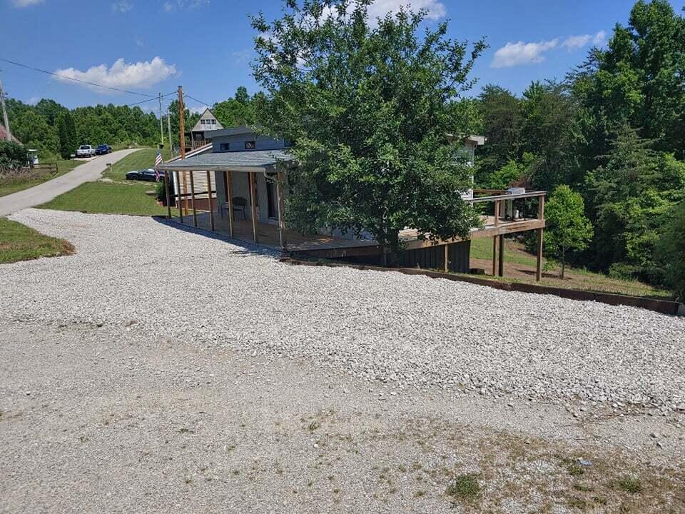 Primary Photo - 185 Turkey Ridge Rd