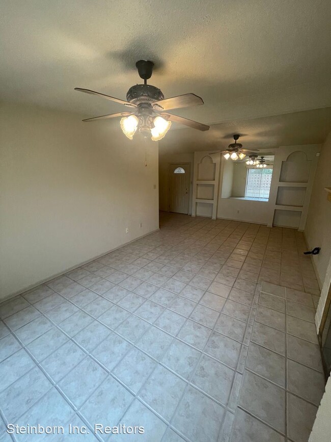 Building Photo - 3 br, 2 bath House - 1425 Country Club Circle