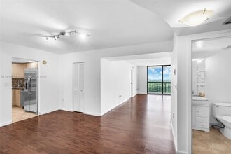 Building Photo - 2333 Brickell Ave