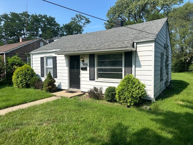 Building Photo - 1807 N Underhill St