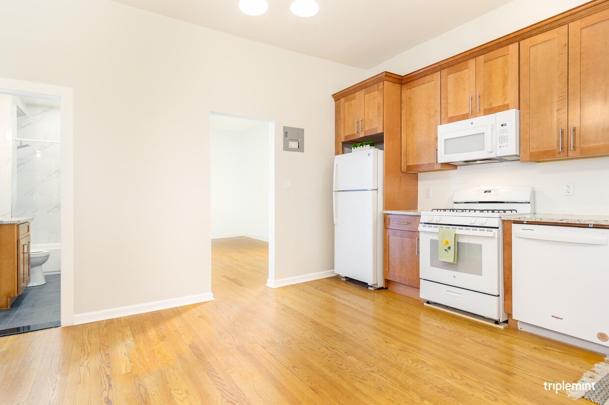 20-57-57 Steinway St, Queens, NY 11105 | Apartments.com