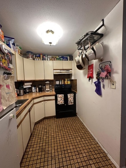 Photo - 565 Keller Ave House