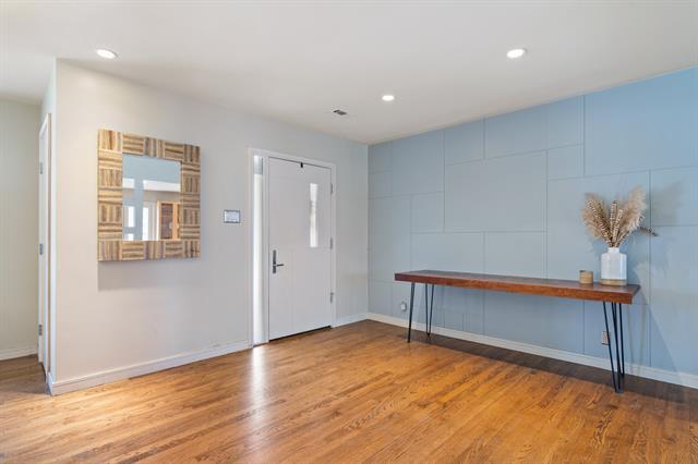 Building Photo - 7418 Fenton Dr