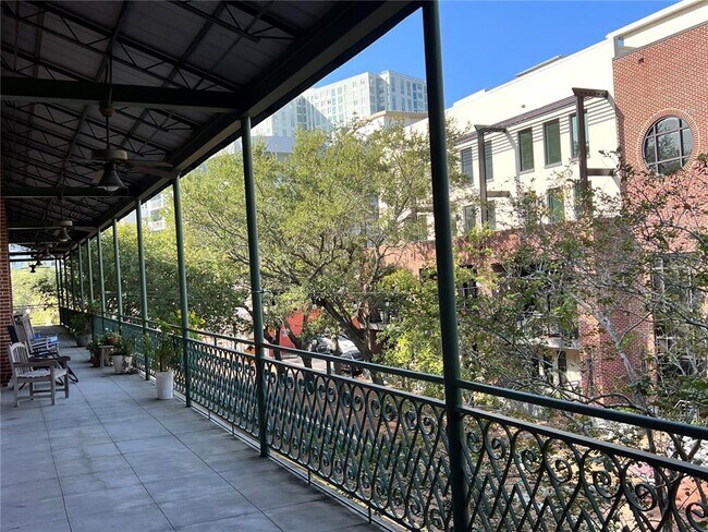 Foto del edificio - 1209 N Franklin St