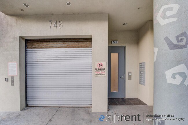 Building Photo - 748 Innes Ave