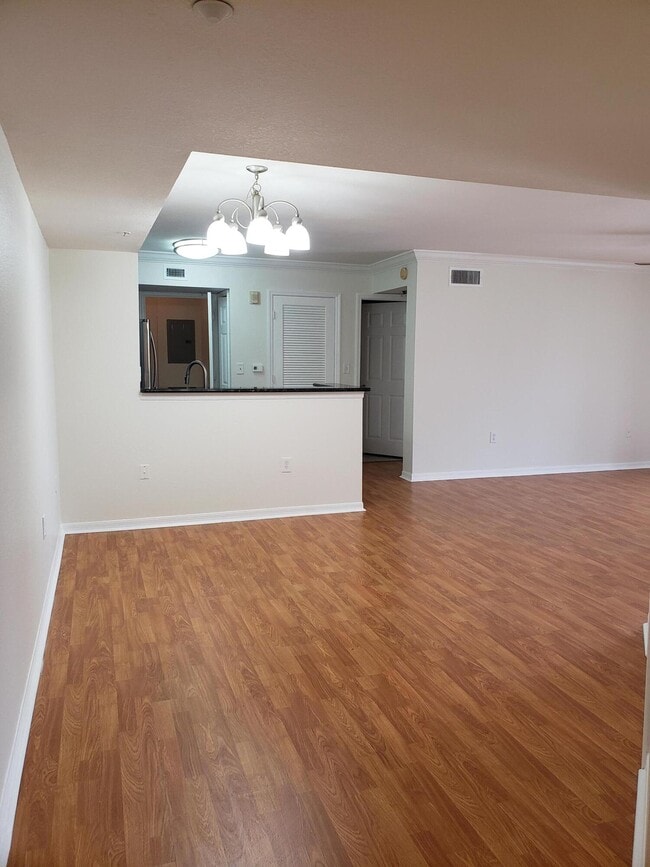 Building Photo - 15155 Michelangelo Blvd