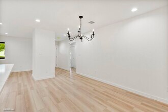 Building Photo - 381 Perryman St