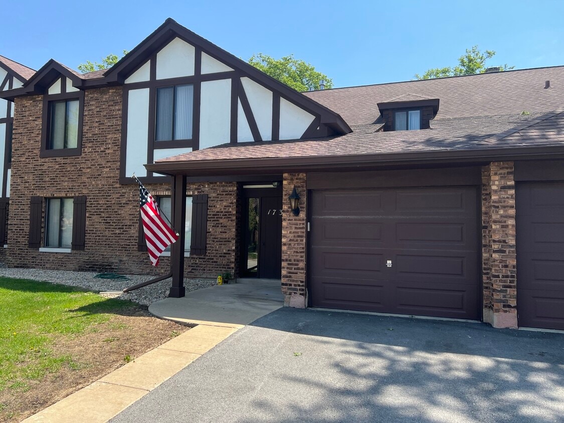 Primary Photo - 1737 Harrow Ct