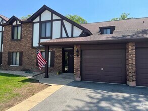 Building Photo - 1737 Harrow Ct