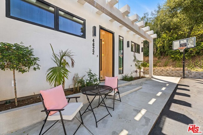 Building Photo - 4622 Caritina Dr