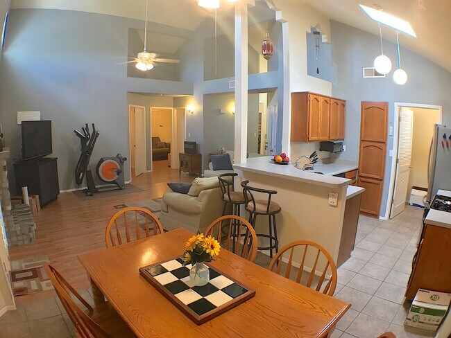 Building Photo - East El Paso 3 bed Refrig A/C