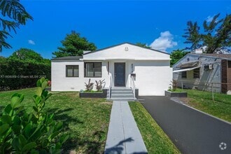 Building Photo - 4210 NW 11th Ave
