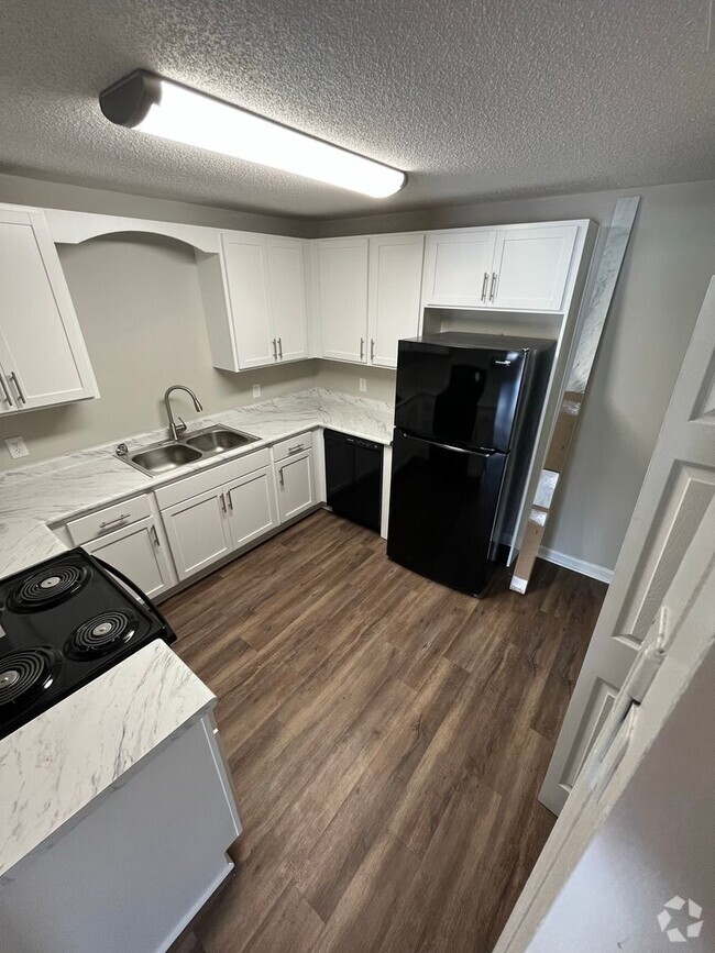 Building Photo - 807 Ash St Ext