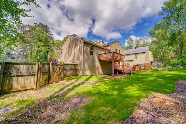 Foto del edificio - 2218 Woodfern Dr