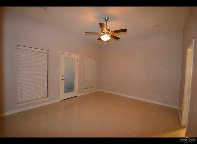 Building Photo - 2705 Mimosa St