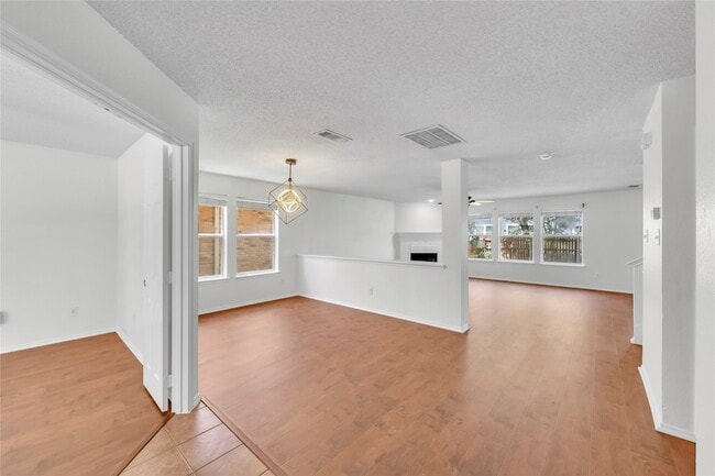 Building Photo - 13221 Elmhurst Dr