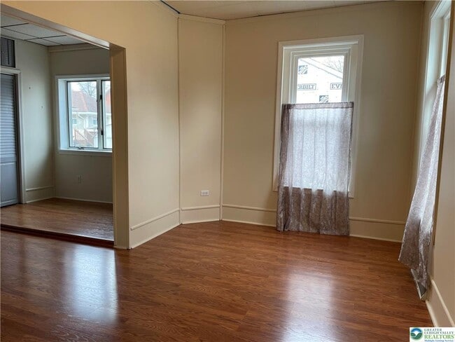 Building Photo - 2066 Grape St