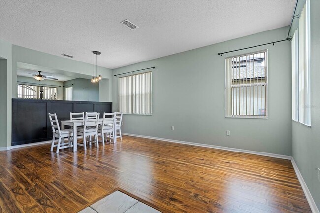 Foto del edificio - 305 Roseling Crossing