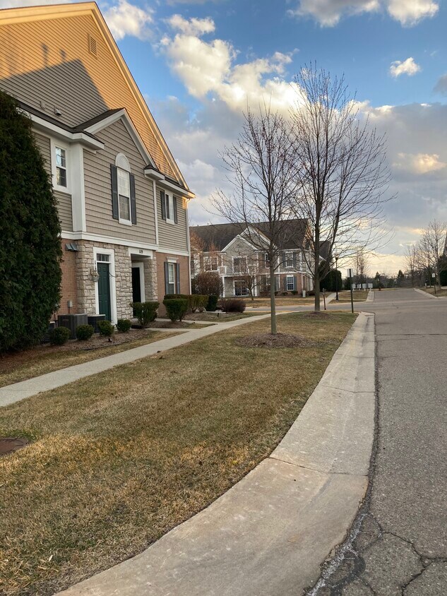 1115 Alameda Blvd Unit 1115, Troy, MI 48085 Condo for Rent in Troy