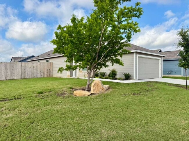 Foto del edificio - Modern New Construction Home in South San Antonio | 3 Bed, 2 Bath